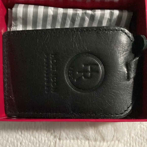 Holt Renfrew luggage tag - Picture 2 of 8